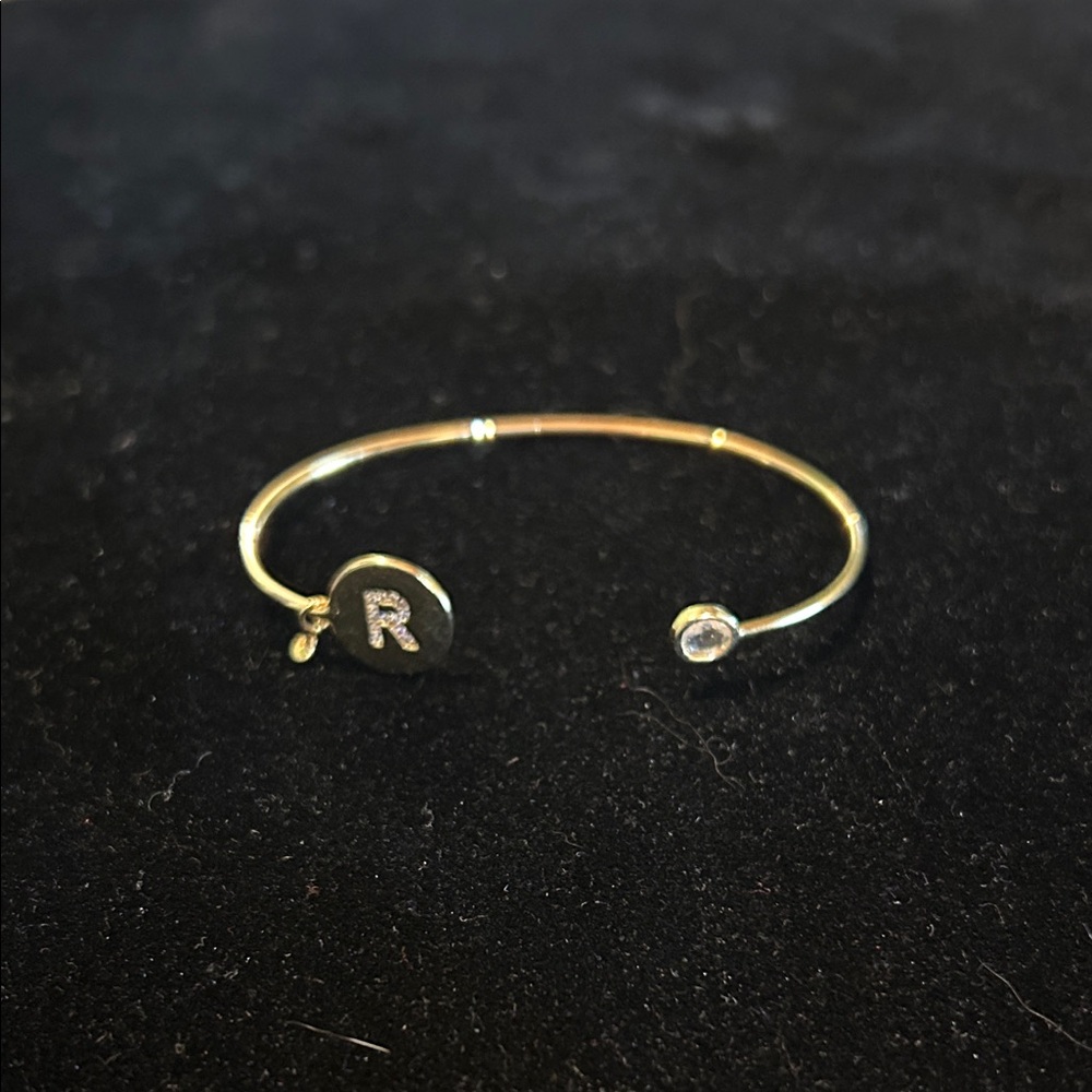 Tai Initial Bracelet R monogram with Crystal Accent gold tone GUC
